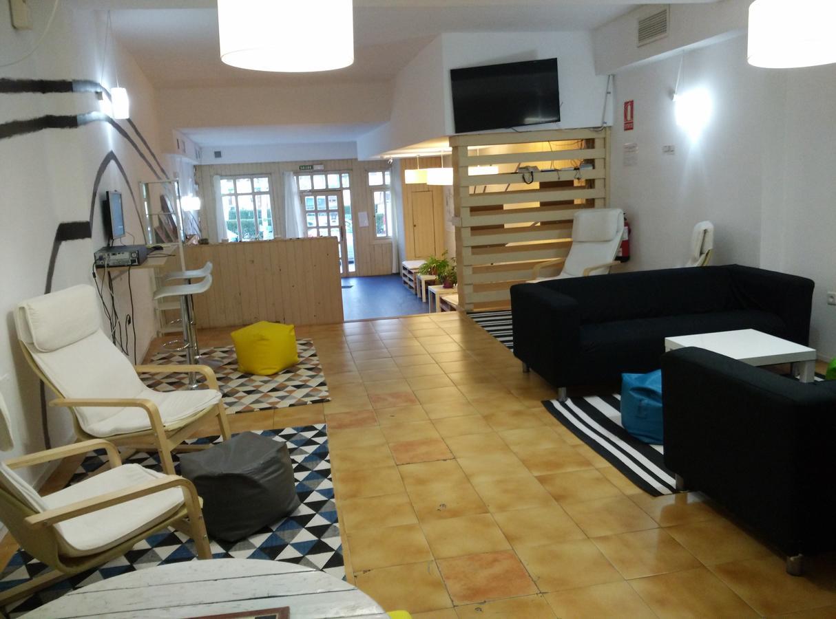 Albergue Puente Para Peregrinos Пуэнте-ла-Рейна Экстерьер фото